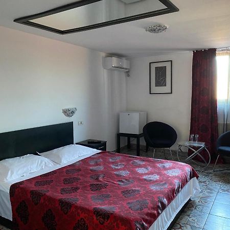 Motel Valentina Ion Roata Exterior photo